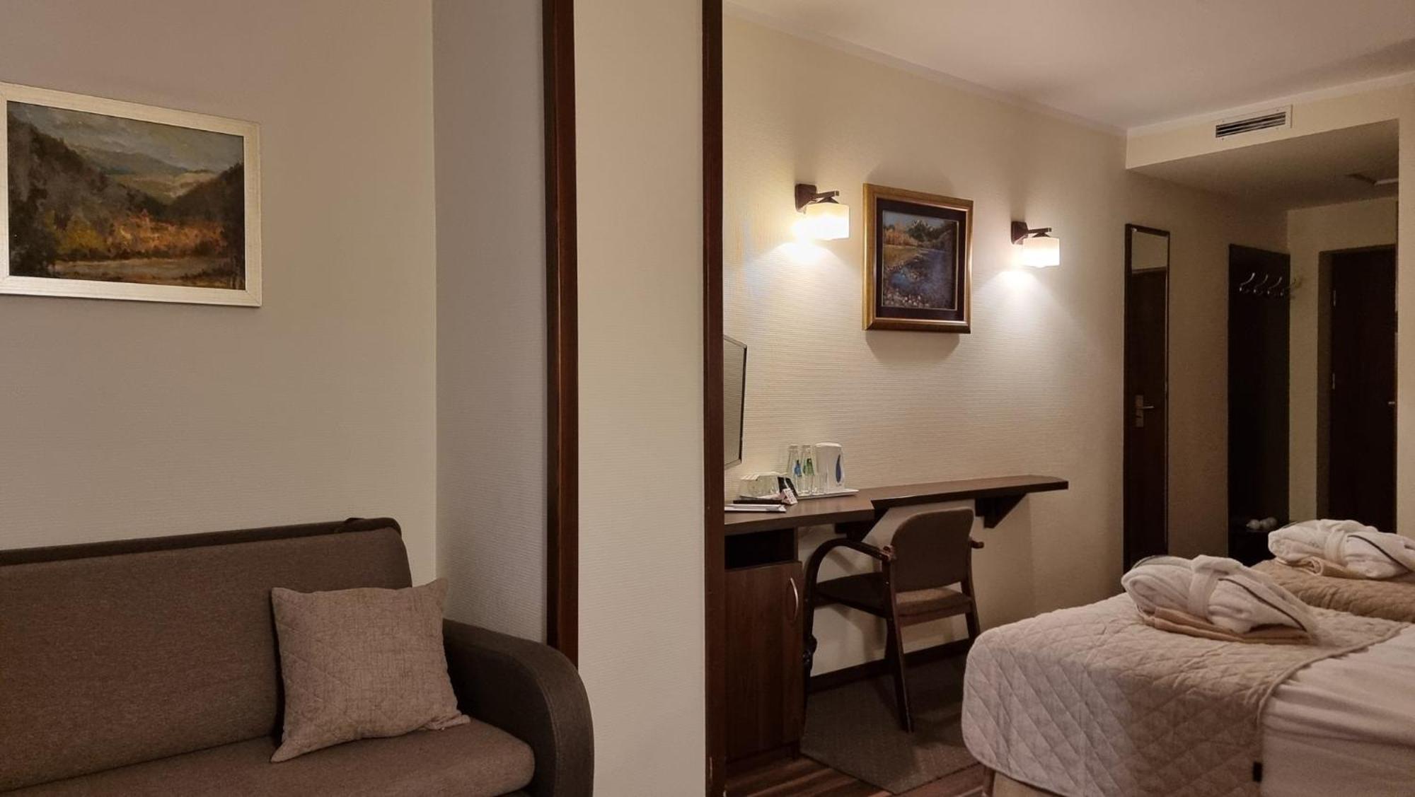 Hotel Nad Przelomem Sromowce Niżne Esterno foto