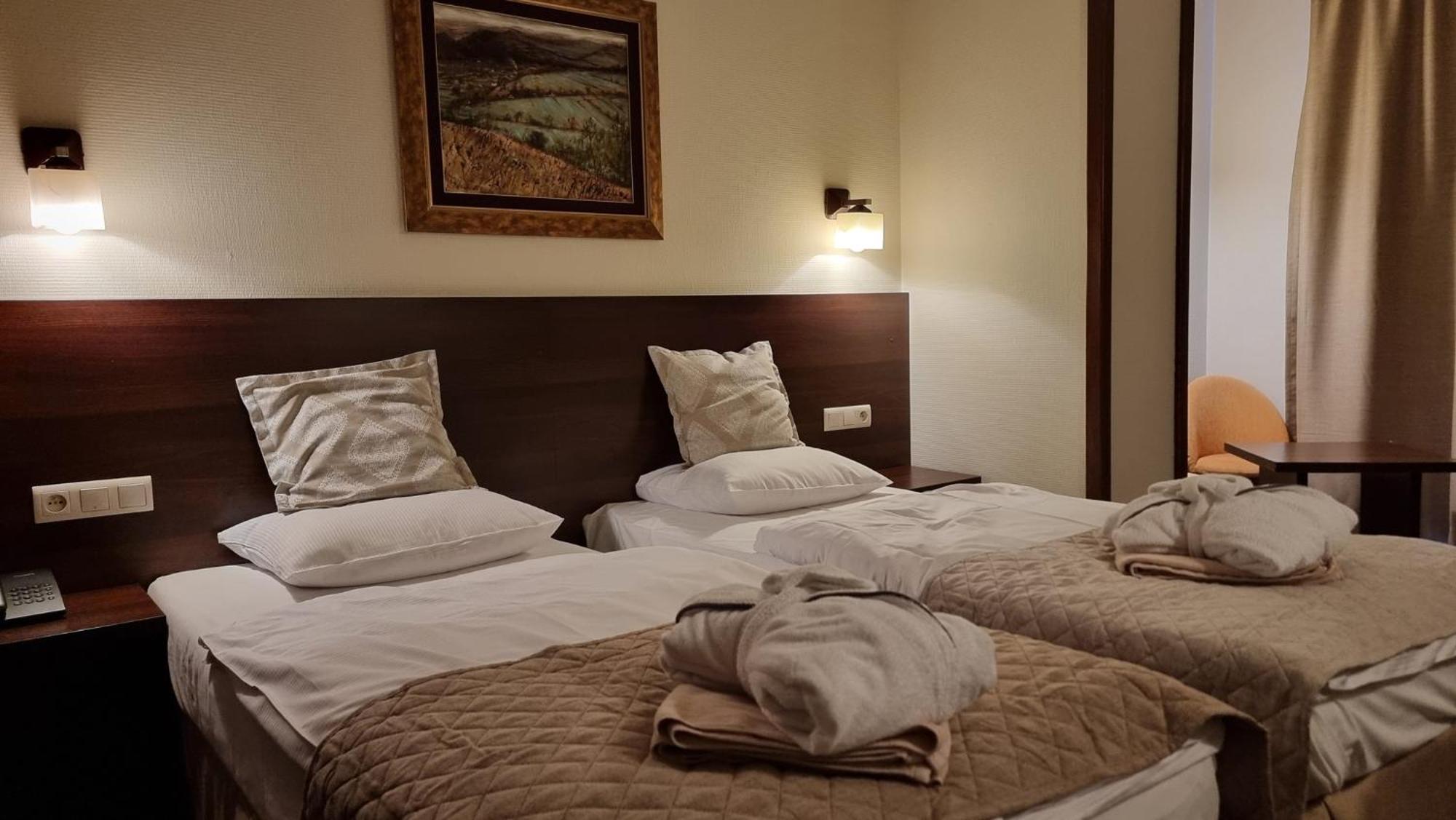 Hotel Nad Przelomem Sromowce Niżne Esterno foto