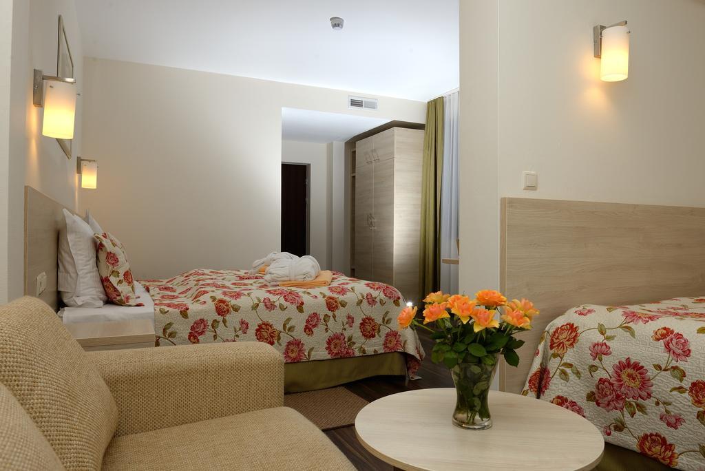 Hotel Nad Przelomem Sromowce Niżne Esterno foto